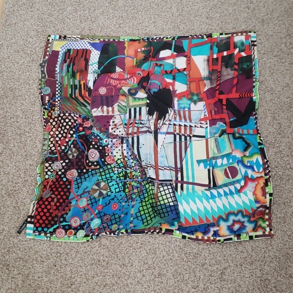 Small Christain Lacroix silk scarf - Picture 1 of 3